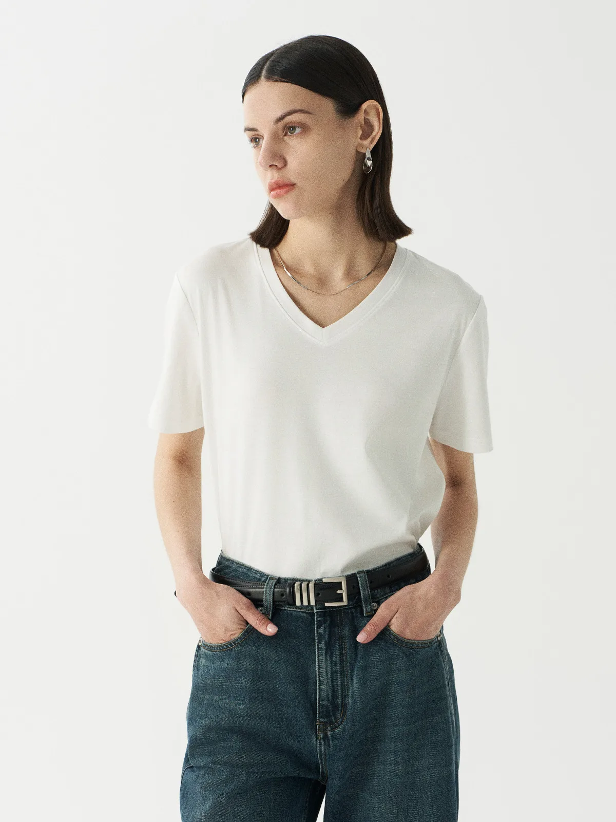 White V-Neck Short Sleeve T-Shirt 63% Cotton 7% Linen Commute Style Women's Summer New Loose Fit Classic Pattern Bubble Sleeve
White V-Neck Short Sleeve T-Shirt 63% Cotton 7% Linen Commute Style Women's Summer New Loose Fit Classic Pattern Bubble Sleeve