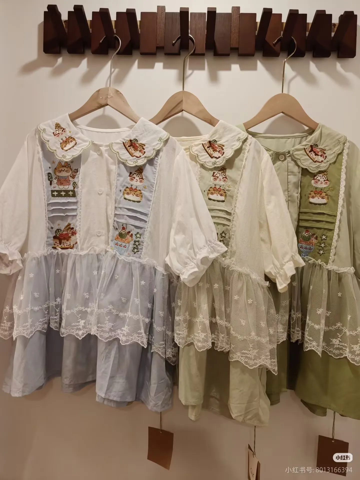 Mori Girl Retro Lolita Style Shirt Female Kawaii Embroidery Cotton Peter Pan Collar Blouse
Mori Girl Retro Lolita Style Shirt Female Kawaii Embroidery Cotton Peter Pan Collar Blouse