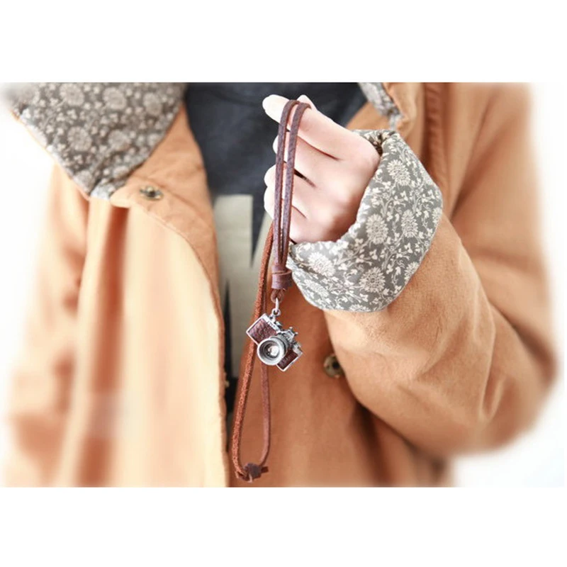 Retro Camera Necklace Vintage Adjustable Alloy Pendant Coffee Lovers Stylish Unisex Valentines Day Birthday
Retro Camera Necklace Vintage Adjustable Alloy Pendant Coffee Lovers Stylish Unisex Valentines Day Birthday