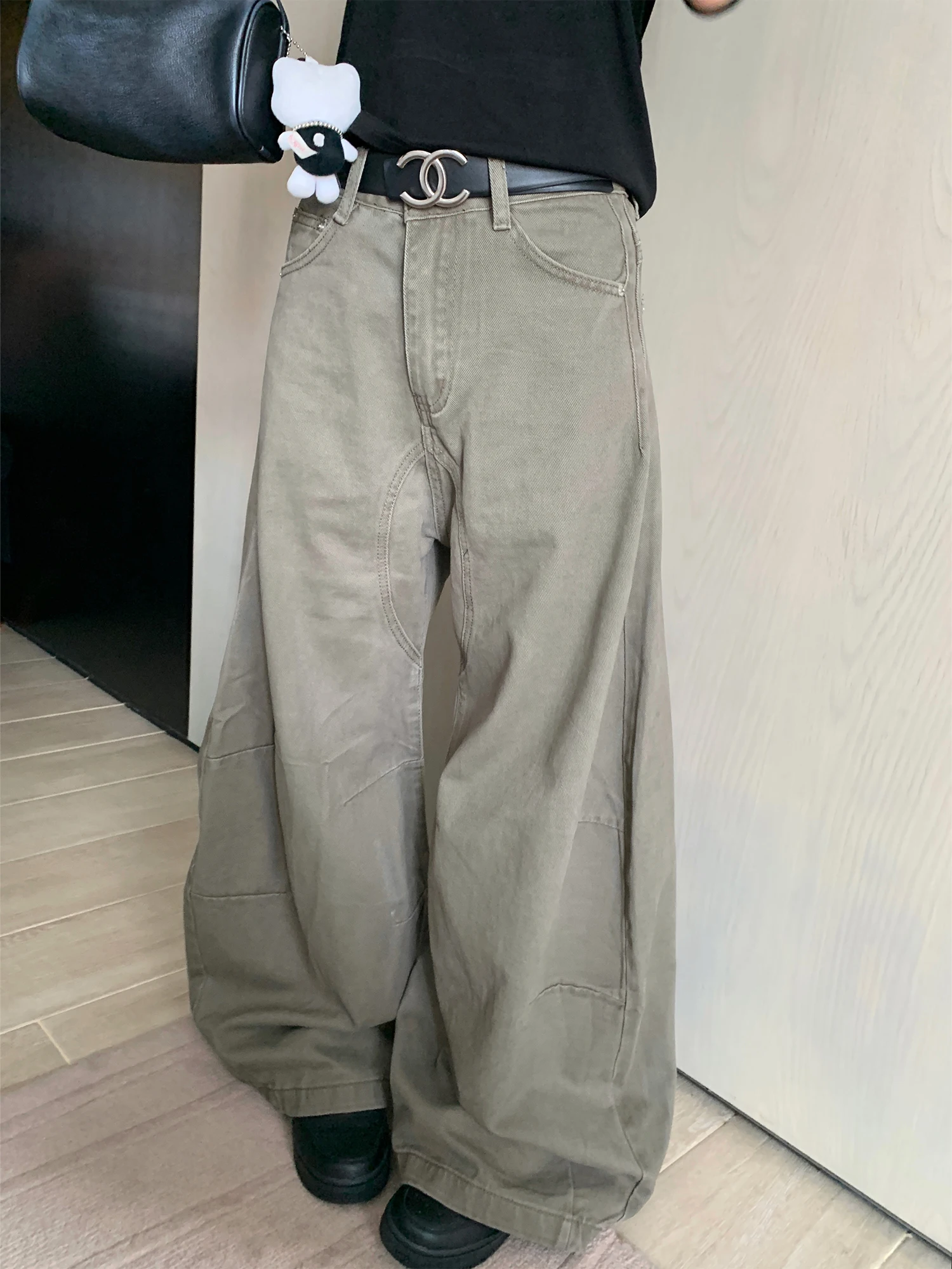 Loose Wide Leg Jeans Women's Design Deconstructed Silhouette Knife Denim Pants Casual Straight Fit l Waist Zipper
Loose Wide Leg Jeans Women's Design Deconstructed Silhouette Knife Denim Pants Casual Straight Fit l Waist Zipper