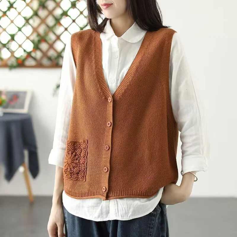 Spring Autumn Embroidery Sweater Vest Ladies Jacket Knitted Sleeveless Women Tops Coat Loose Knitting Waistcoat Female Outwear
Spring Autumn Embroidery Sweater Vest Ladies Jacket Knitted Sleeveless Women Tops Coat Loose Knitting Waistcoat Female Outwear