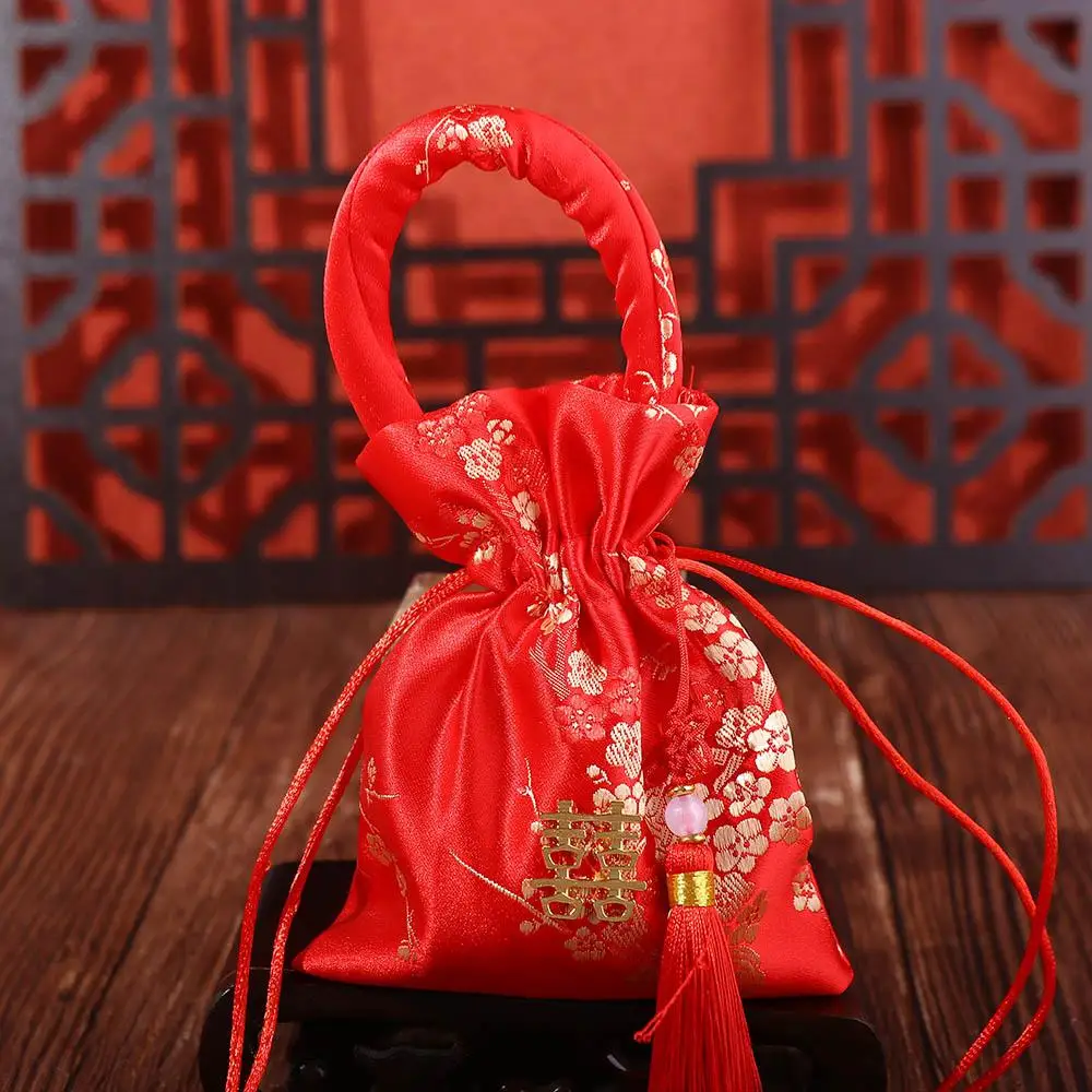 Chinese Style Bride and Groom With Tassels Chinese Knot Party Supplies Handle Bag Package Bag Wedding-favor Gift Candy Bag
Chinese Style Bride and Groom With Tassels Chinese Knot Party Supplies Handle Bag Package Bag Wedding-favor Gift Candy Bag