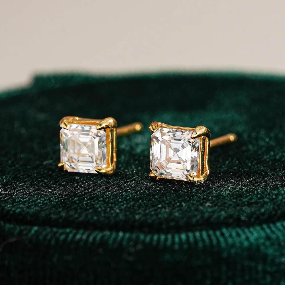 Luxury 100% Real 18k Gold Women's Diamond Earrings D-color Moissanite Earrings Classic Four-claw Simple Earrings
Luxury 100% Real 18k Gold Women's Diamond Earrings D-color Moissanite Earrings Classic Four-claw Simple Earrings