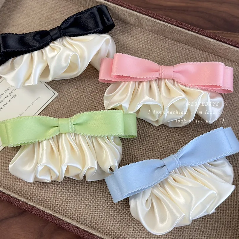 Hair Clip Retro Flounced Satin Pleated Contrast Color Spring Clasp for Women Premium Sturdy Versatile Daily Wear Classic
Hair Clip Retro Flounced Satin Pleated Contrast Color Spring Clasp for Women Premium Sturdy Versatile Daily Wear Classic