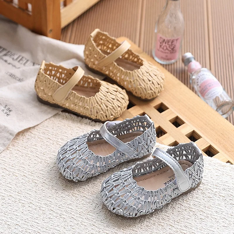Spring and Summer Girls' Hollow Breathable and Comfortable Loafers Children's Solid Color Casual Flat Lightweight Single Shoes
Spring and Summer Girls' Hollow Breathable and Comfortable Loafers Children's Solid Color Casual Flat Lightweight Single Shoes