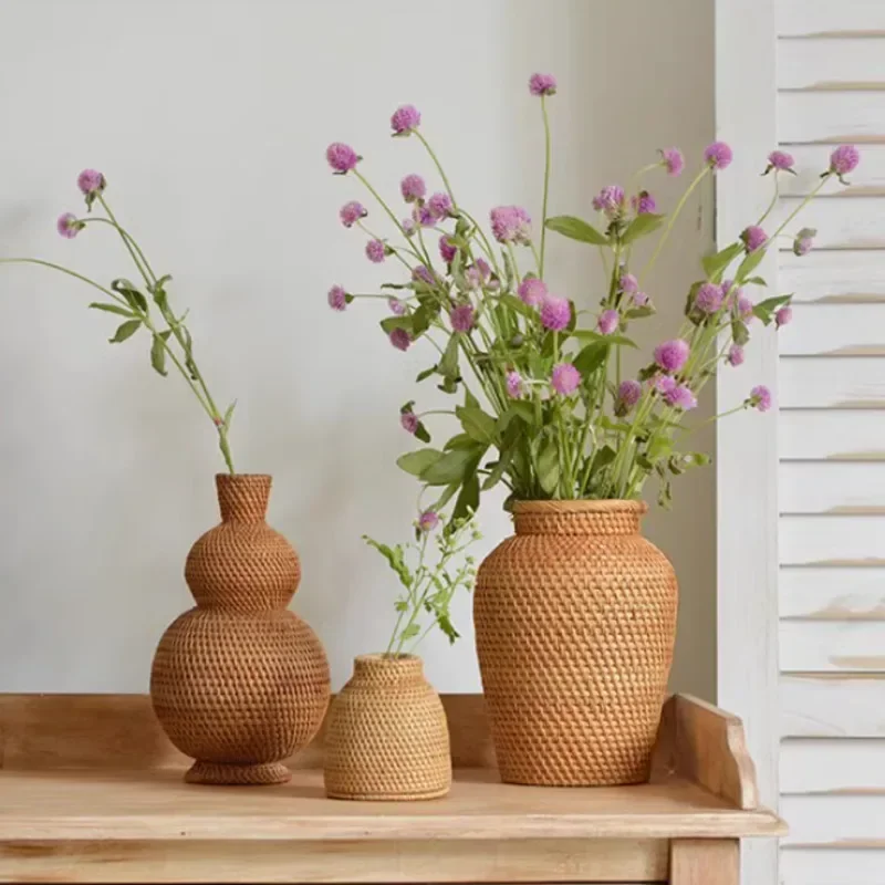 Nordic Flower Vase Handmade Rattan Vase Living Room Dry Flower Desktop Decoration Exquisite and Versatile Flower Vessels
Nordic Flower Vase Handmade Rattan Vase Living Room Dry Flower Desktop Decoration Exquisite and Versatile Flower Vessels