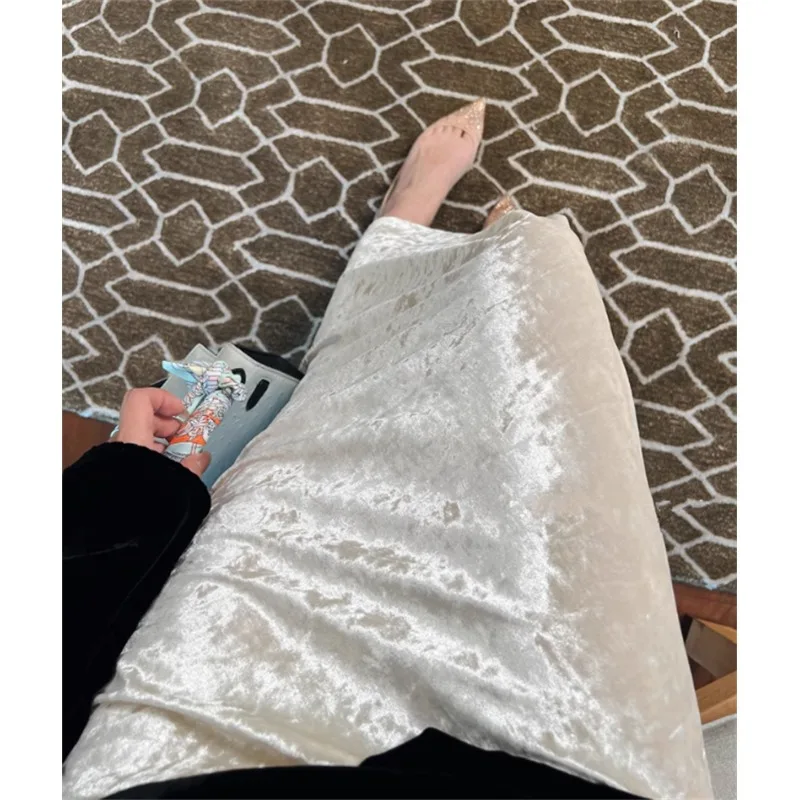 Бархатная юбка трапециевидной формы Ele для женщин с высокой талией для похудения, весна-осень, элитная модная юбка средней длины для поездок на работу
Бархатная юбка трапециевидной формы Ele для женщин с высокой талией для похудения, весна-осень, элитная модная юбка средней длины для поездок на работу