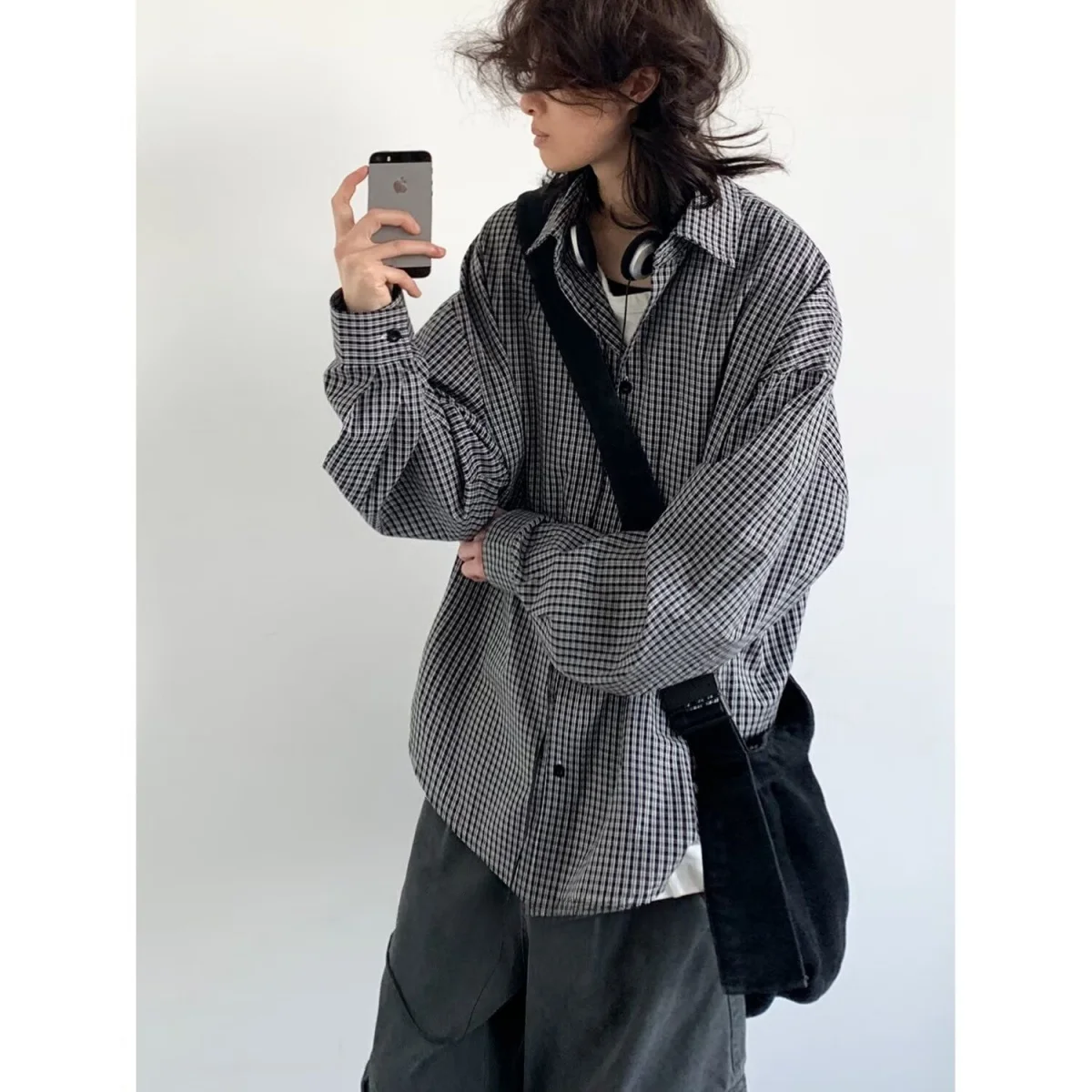 Loose Fit Plaid Shirt Long Sleeve Unisex College Style Casual Outerwear Polyester Fiber Spring Season Youth Fashion
Loose Fit Plaid Shirt Long Sleeve Unisex College Style Casual Outerwear Polyester Fiber Spring Season Youth Fashion