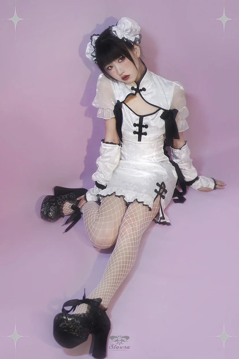 Summer Japanese Harajuku Gothic Women Fashion Short Sleeve Cheongsam Black Dress Female Temperament Slim Kawaii Dress
Summer Japanese Harajuku Gothic Women Fashion Short Sleeve Cheongsam Black Dress Female Temperament Slim Kawaii Dress