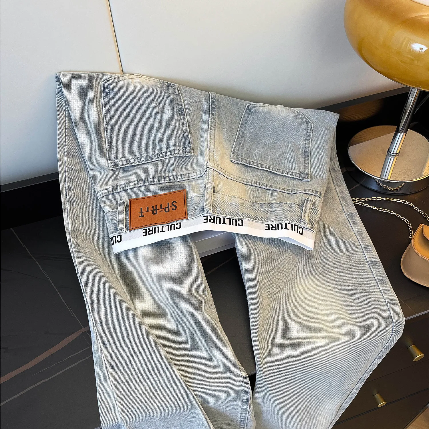 Ladies Vintage Light Blue Ripped Wide Leg Jeans High Waist Letter Print Waistband Baggy Denim Trousers for Streetwear
Ladies Vintage Light Blue Ripped Wide Leg Jeans High Waist Letter Print Waistband Baggy Denim Trousers for Streetwear