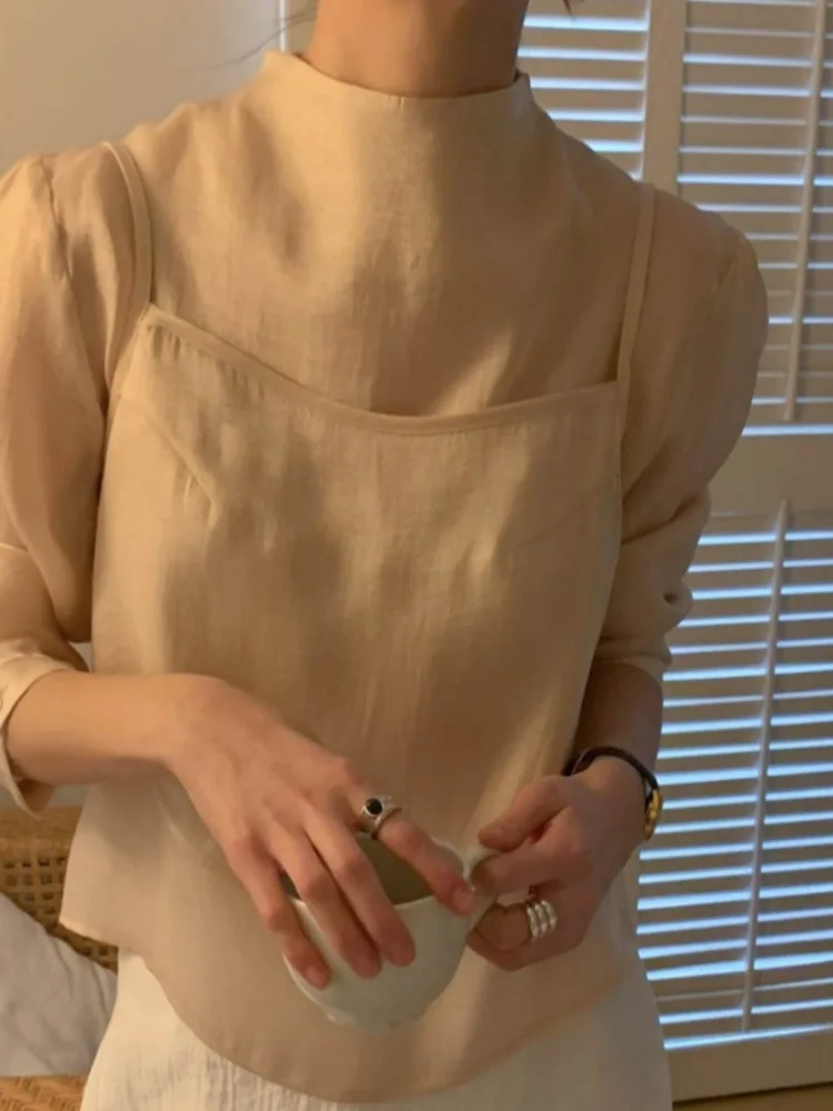 Повседневный свободный весенний комплект из двух предметов: рубашка с бантом и бретельками, удобная дышащая женская модная верхняя одежда
Повседневный свободный весенний комплект из двух предметов: рубашка с бантом и бретельками, удобная дышащая женская модная верхняя одежда