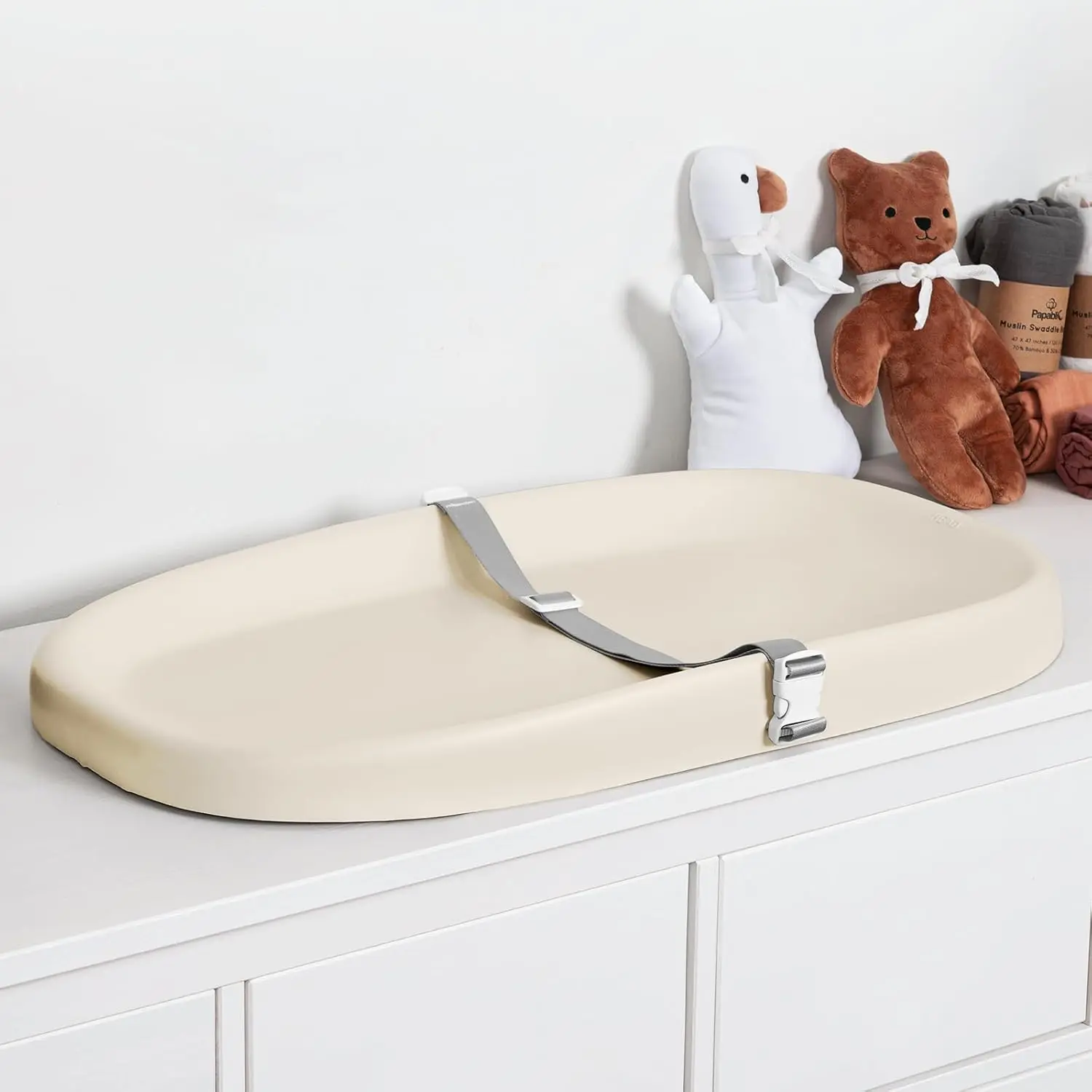 Soft Baby Changing Pad – Waterproof, Non-Slip, Easy Clean for Dresser or Sofa, Built-in Safety Belt, Beige
Soft Baby Changing Pad – Waterproof, Non-Slip, Easy Clean for Dresser or Sofa, Built-in Safety Belt, Beige
