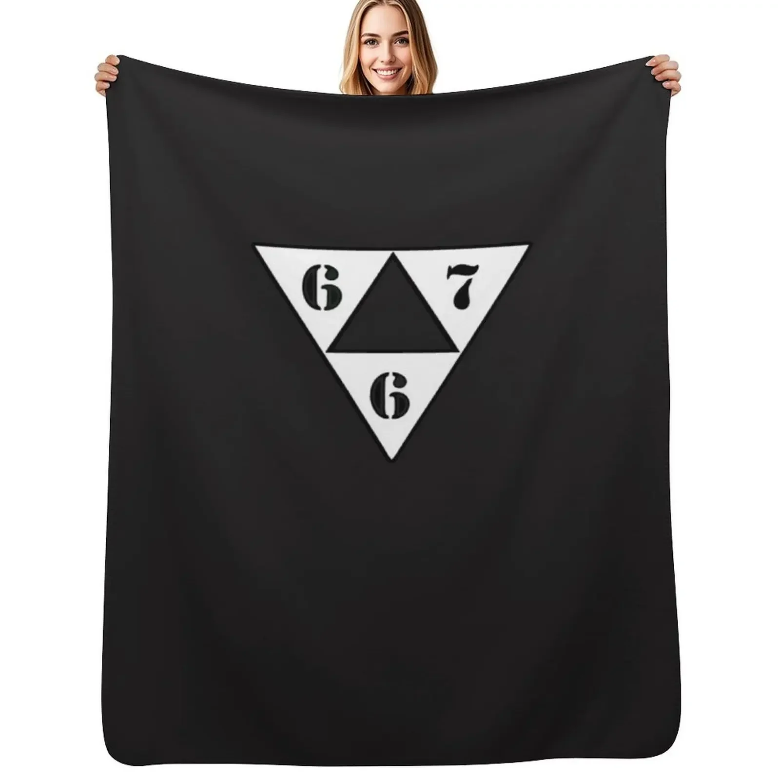 BEST SELLING - 667 Ekip Essential T-Shirt Throw Blanket Luxury Thicken Cute Plaid Extra Large Throw Blanket
BEST SELLING - 667 Ekip Essential T-Shirt Throw Blanket Luxury Thicken Cute Plaid Extra Large Throw Blanket