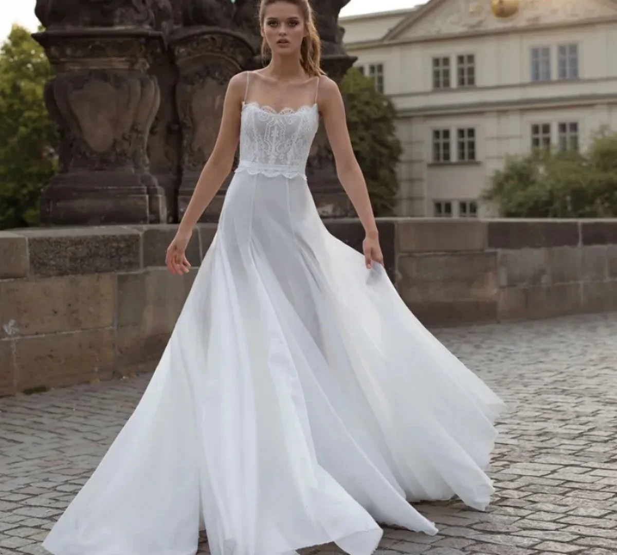 New Simple White Wedding Dress Sexy Spaghetti Straps Lace Appliques A-Line Floor-Length Vestidos de novia 2024 Bridal Gown
New Simple White Wedding Dress Sexy Spaghetti Straps Lace Appliques A-Line Floor-Length Vestidos de novia 2024 Bridal Gown