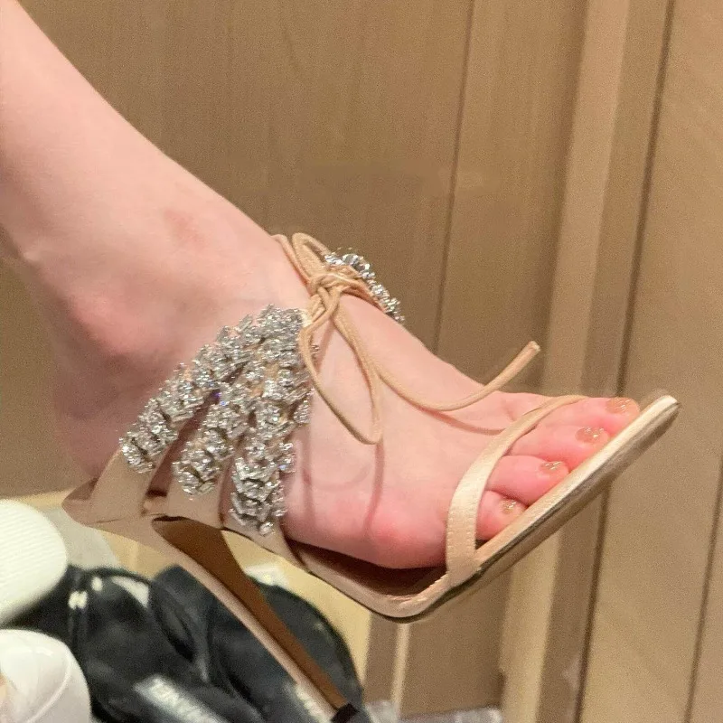 Luxury Women's Sandals Exquisite Rhinestone High Heeled Sandals for Woman Sexy Model Casual Shoes Designer Shoes Sandalias Mujer
Luxury Women's Sandals Exquisite Rhinestone High Heeled Sandals for Woman Sexy Model Casual Shoes Designer Shoes Sandalias Mujer