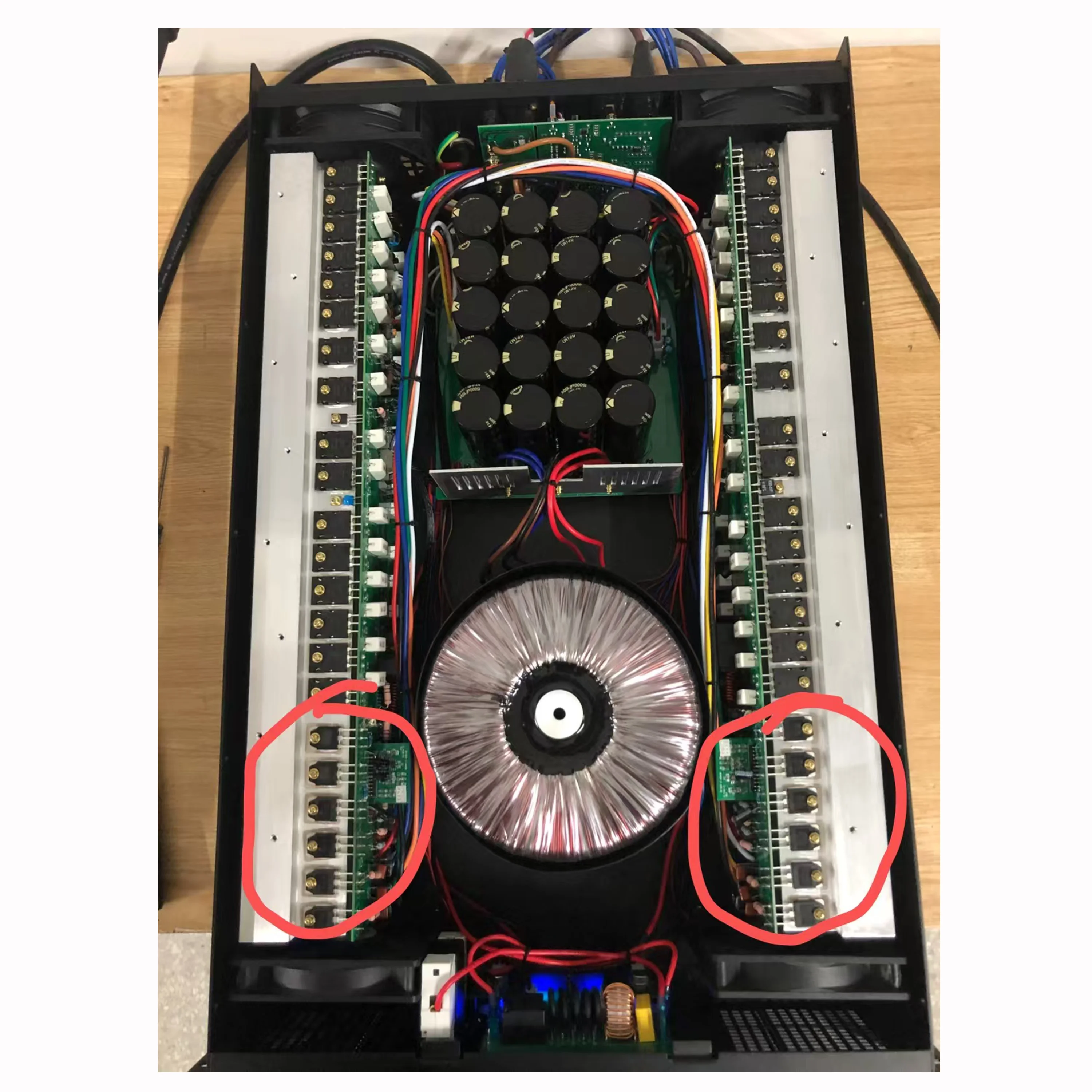 3000W Power Amplifier High-Powered Music System With Impressive Sound For Loud Outdoor Parties Indoor Use For Rocking Your Venue
3000W Power Amplifier High-Powered Music System With Impressive Sound For Loud Outdoor Parties Indoor Use For Rocking Your Venue