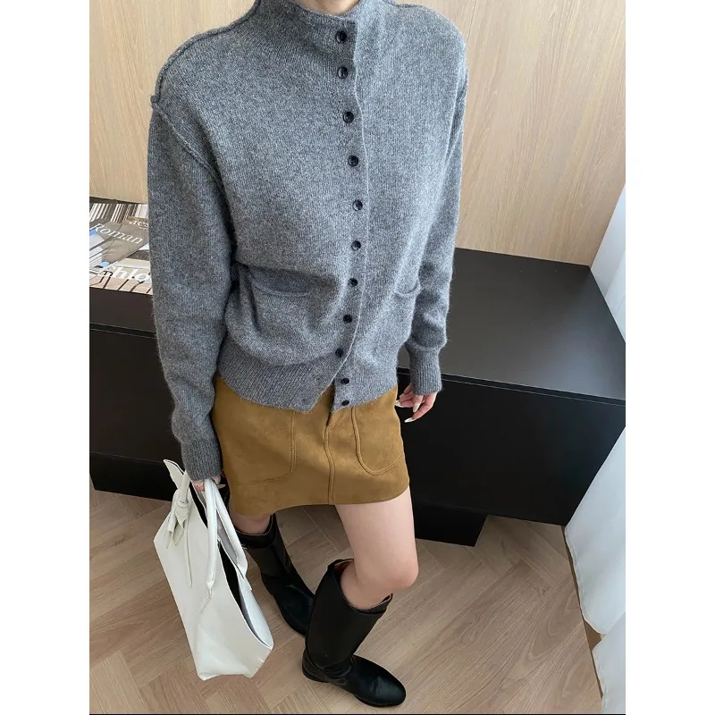 New Soft Comfortable Stand-Up Collar Sweater Cardigan Women Simple Single Breasted Cardigans Coat Autumn Solid Knitted Outerwear
New Soft Comfortable Stand-Up Collar Sweater Cardigan Women Simple Single Breasted Cardigans Coat Autumn Solid Knitted Outerwear