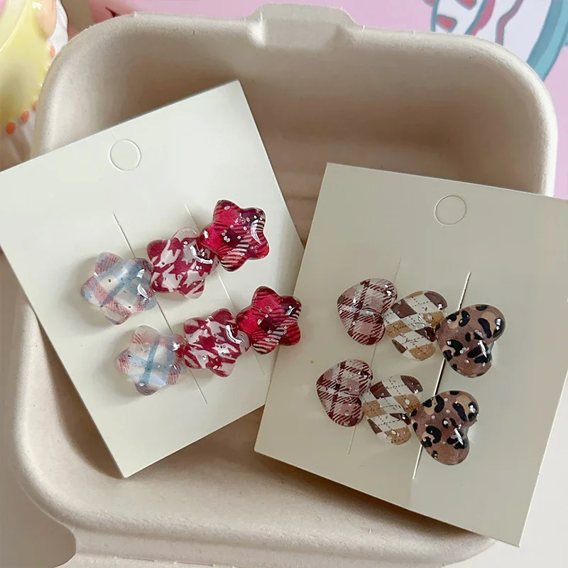 Sweet Retro Heart Star Hairpin Girls Plaid Duckbill Clip Bangs Clip Hair Accessories
Sweet Retro Heart Star Hairpin Girls Plaid Duckbill Clip Bangs Clip Hair Accessories