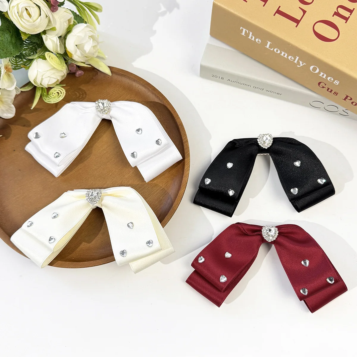 Fabric Bow Hair Clip Female Love Rhinestone Gentle Duckbill Clip Half Tie Hair Hair Accessories
Fabric Bow Hair Clip Female Love Rhinestone Gentle Duckbill Clip Half Tie Hair Hair Accessories