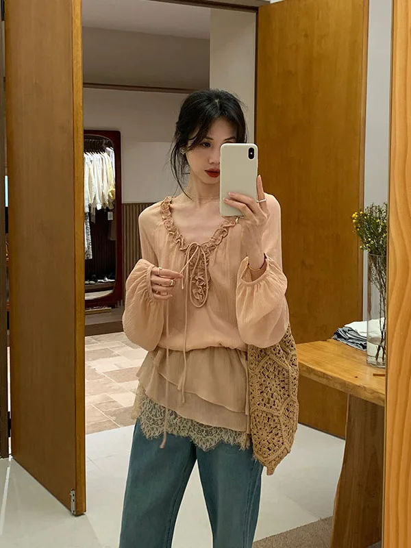Spring Summer Women's Irregular Lace Splice Shirt Elegant Slimming Long Sleeve French Style Loose Fit round Neck Top
Spring Summer Women's Irregular Lace Splice Shirt Elegant Slimming Long Sleeve French Style Loose Fit round Neck Top