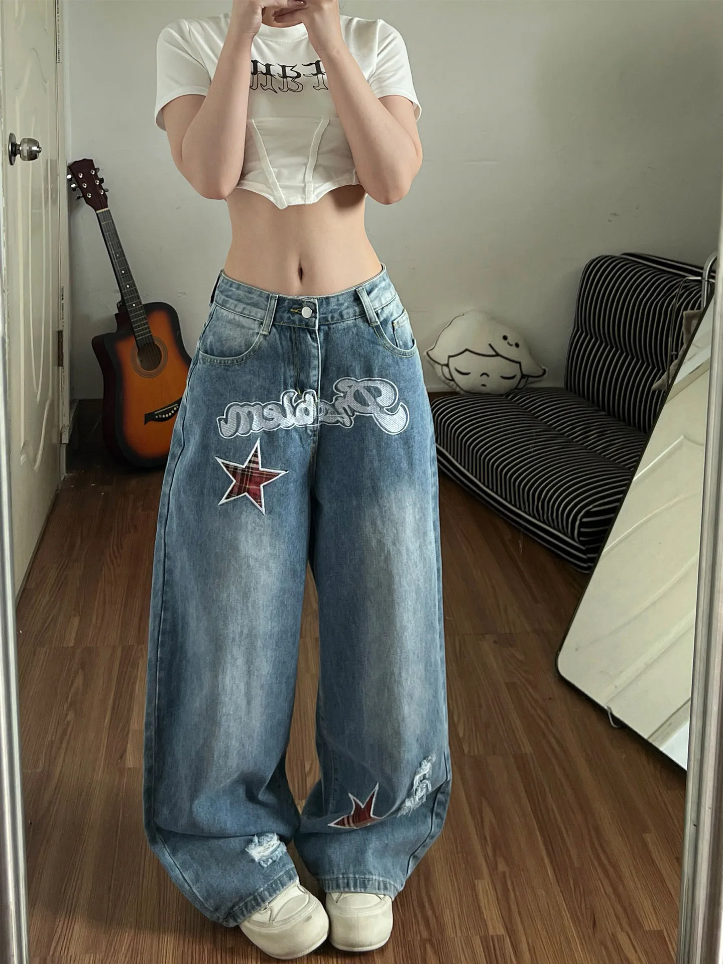 Retro American Washed Star Embroidery Wide Leg Jeans High Waist Casual Loose Women's Denim Pants Trendy Streetwear
Retro American Washed Star Embroidery Wide Leg Jeans High Waist Casual Loose Women's Denim Pants Trendy Streetwear