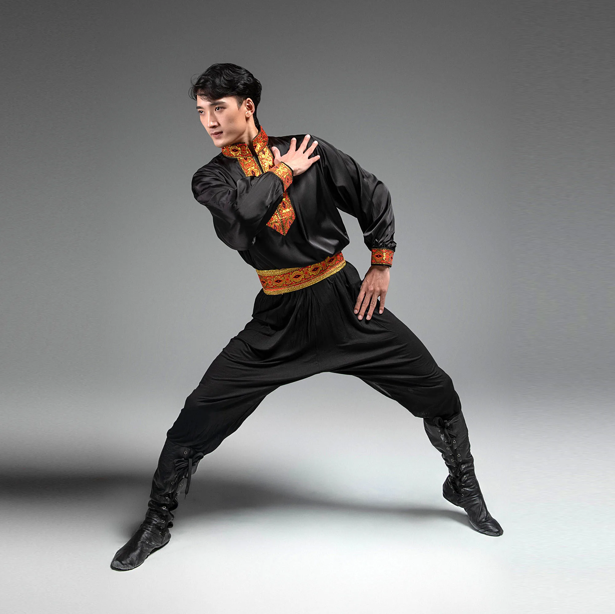 Мужские костюмы для выступлений на русском и уйгурском стиле, мужские сценические костюмы в этническом стиле, латинские костюмы
Мужские костюмы для выступлений на русском и уйгурском стиле, мужские сценические костюмы в этническом стиле, латинские костюмы