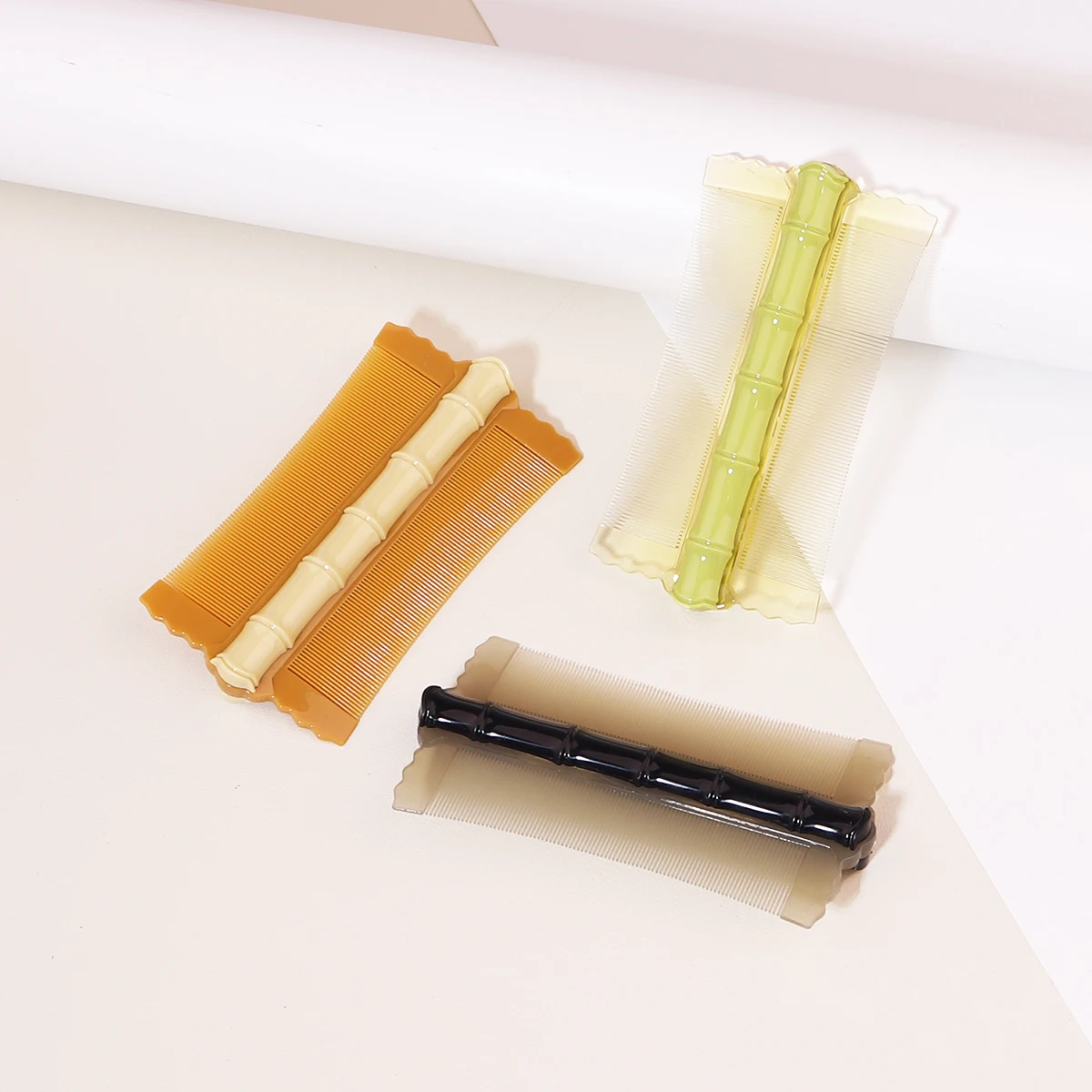 Double-sided fine toothed hair comb distribution comb, roll up and root removal styling too,Special for real hair wigs
Double-sided fine toothed hair comb distribution comb, roll up and root removal styling too,Special for real hair wigs