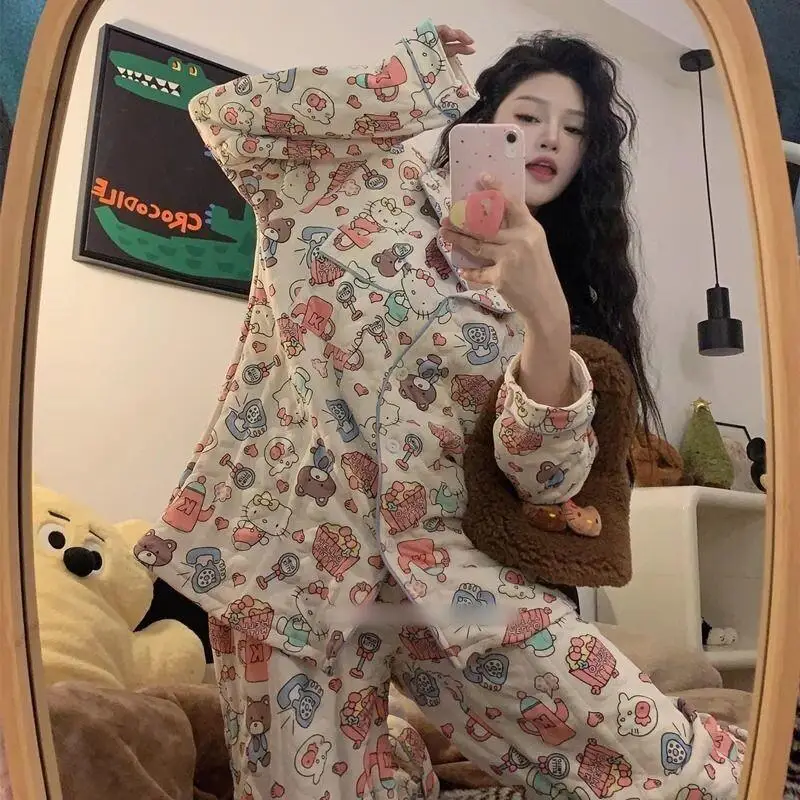 Комплект пижамы-кардигана Hello Kitty из хлопка для женщин: домашняя одежда, утепленная, с длинным рукавом, для осени и зимы, от Sanrio
Комплект пижамы-кардигана Hello Kitty из хлопка для женщин: домашняя одежда, утепленная, с длинным рукавом, для осени и зимы, от Sanrio