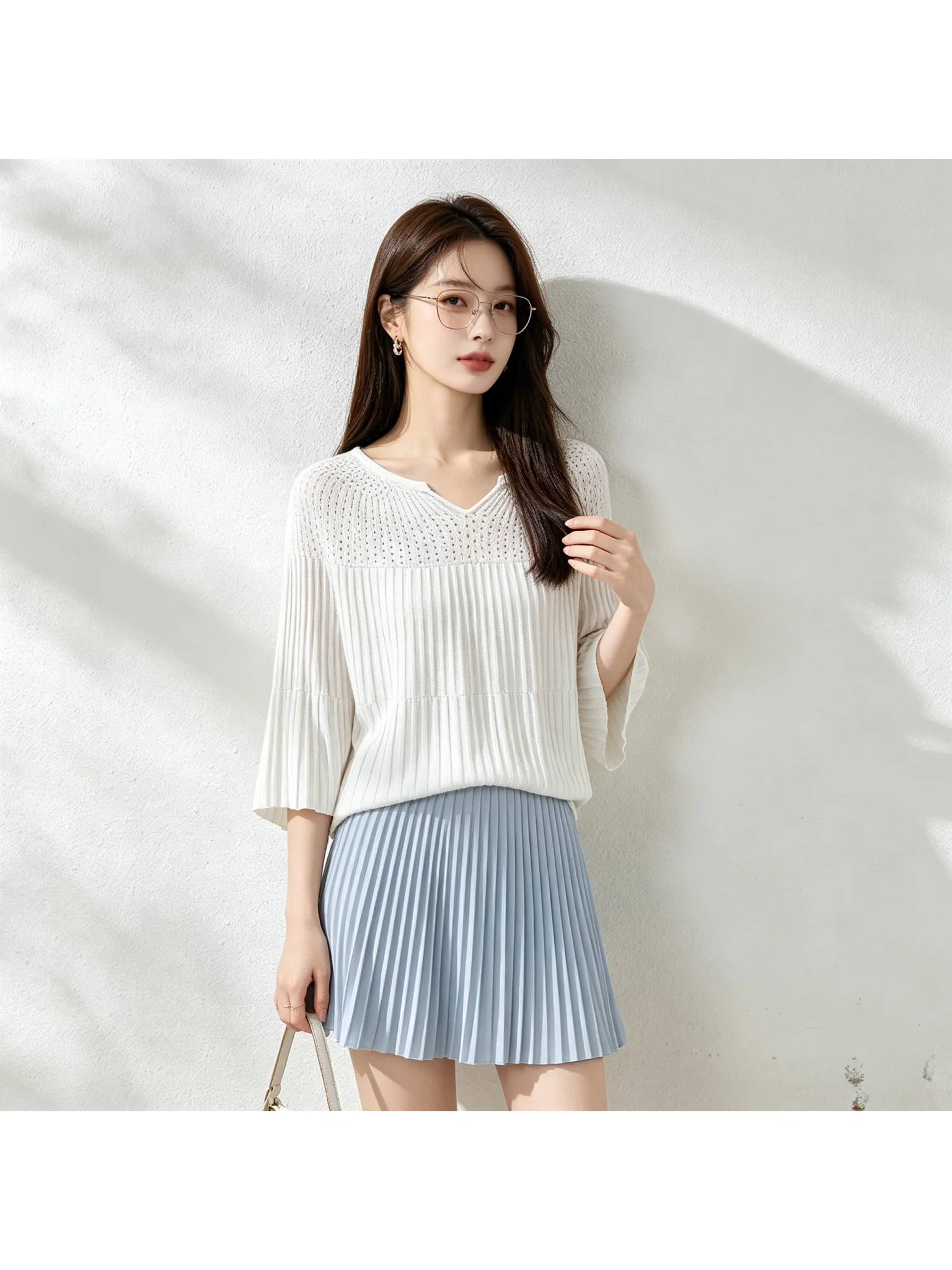White Korean Style V-Neck Batwing Sleeve Knitwear Summer New Loose Fitting Slimming Top Skin-Friendly Short Pure Color Ladies...
White Korean Style V-Neck Batwing Sleeve Knitwear Summer New Loose Fitting Slimming Top Skin-Friendly Short Pure Color Ladies...