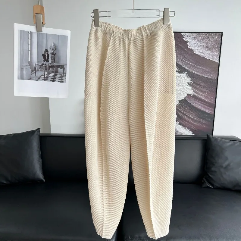 Miyake Dragon Scale Pleated Harem Pants 2026 Summer Thin High Waist Loose Slimming Casual Plus Size Stretch Women's Long Pants
Miyake Dragon Scale Pleated Harem Pants 2026 Summer Thin High Waist Loose Slimming Casual Plus Size Stretch Women's Long Pants