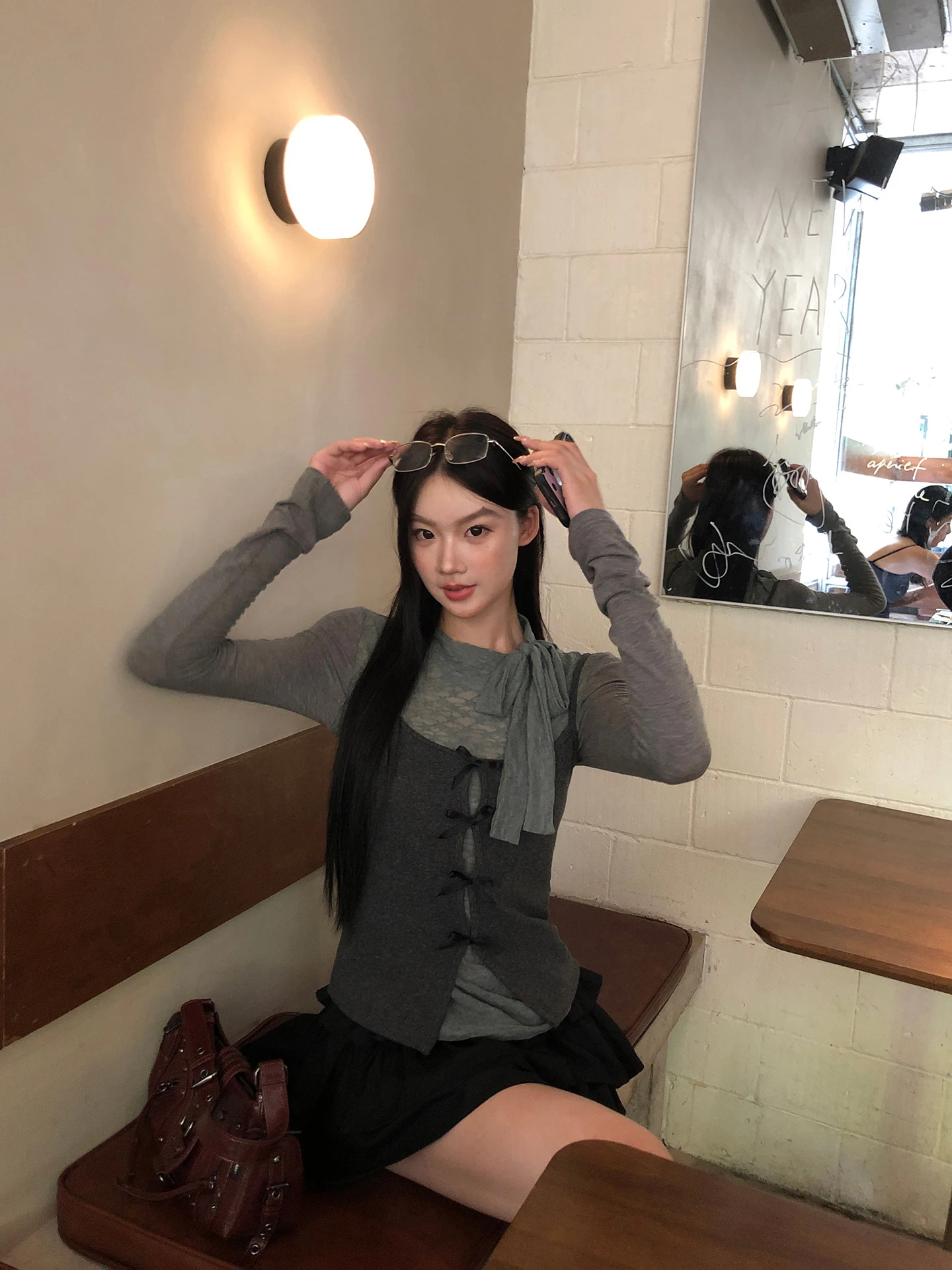 Slim Fit Long Sve Base irt Women's ey T-irt Spring Season Two-Piece Set Breathable Comfortable Nylon Spandex Blend
Slim Fit Long Sve Base irt Women's ey T-irt Spring Season Two-Piece Set Breathable Comfortable Nylon Spandex Blend