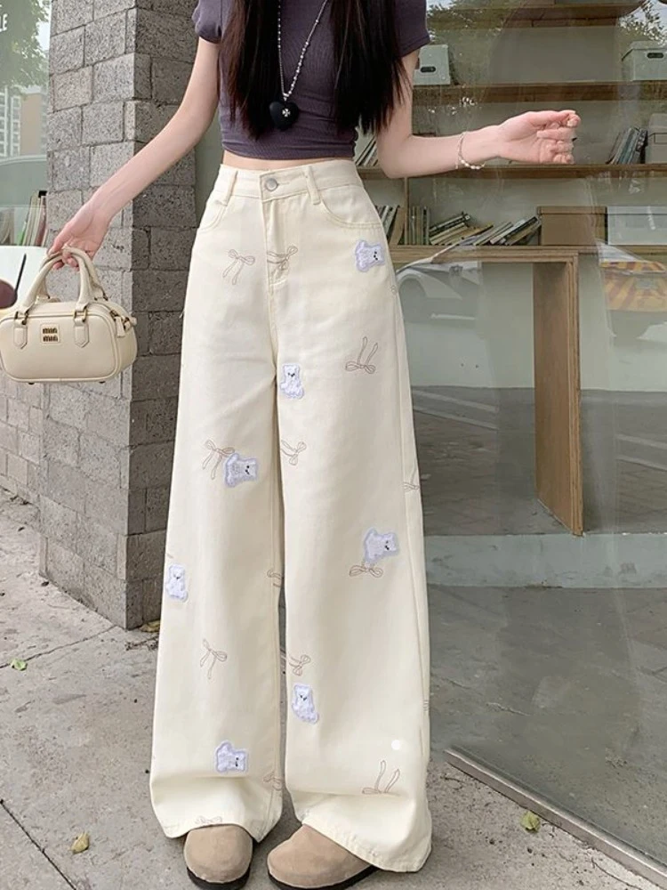 Women Retro Bow Y2K Korean Style Fashion Denim Pants Loose 2025 Sweet Girl Wind Embroidered Bear Pattern Jeans
Women Retro Bow Y2K Korean Style Fashion Denim Pants Loose 2025 Sweet Girl Wind Embroidered Bear Pattern Jeans