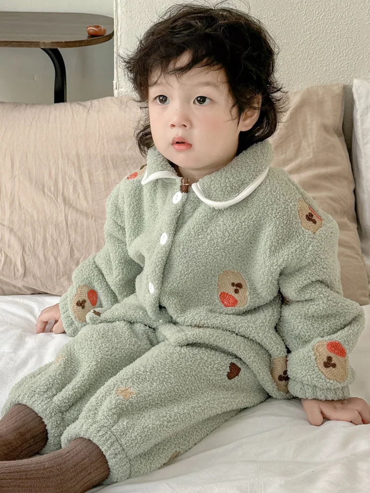 Детские фланелевые пижамы для мальчиков, топ с длинными рукавами + брюки, комплект детской пижам для детей 0-5 лет, корейский повседневный однотонный теплый комплект для девочек
Детские фланелевые пижамы для мальчиков, топ с длинными рукавами + брюки, комплект детской пижам для детей 0-5 лет, корейский повседневный однотонный теплый комплект для девочек
