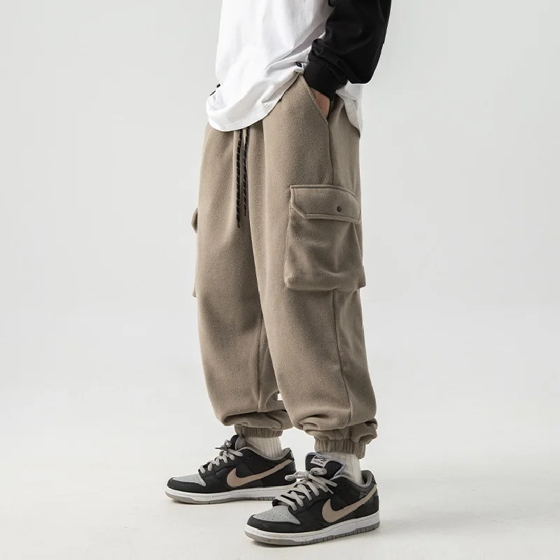 Y2k Youth Popular Polar Fleece Day Overalls Men 2024 Autumn Winter New Big Pocket Design Fashion Trend Loose Sports Casual Pants
Y2k Youth Popular Polar Fleece Day Overalls Men 2024 Autumn Winter New Big Pocket Design Fashion Trend Loose Sports Casual Pants