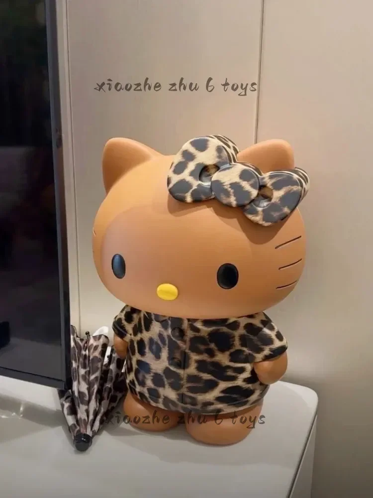 Sanrio Hello Kitty 35cm Large Leopard Print Cat Piggy Bank Vinyl Desktop Ornament for Bedroom Living Room Home Decor
Sanrio Hello Kitty 35cm Large Leopard Print Cat Piggy Bank Vinyl Desktop Ornament for Bedroom Living Room Home Decor
