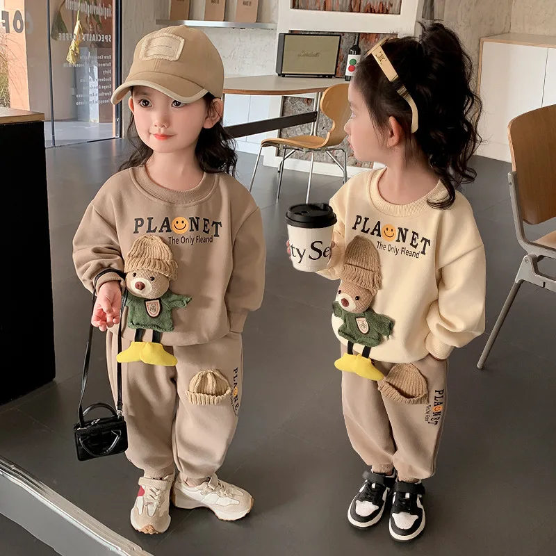 Set for Girls 2025 New Style Children's sporty and fashionable casual autumn wear, two-piece set for baby girls
Set for Girls 2025 New Style Children's sporty and fashionable casual autumn wear, two-piece set for baby girls