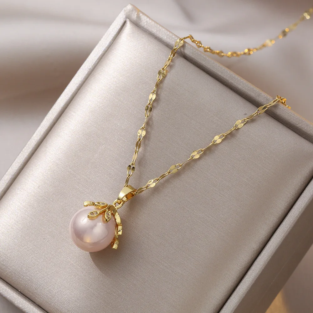 Elegant Zircon Leaf Pearl Pendant Necklace for Women Lady Stainless Steel Chain Gold Color Fashion Jewelry Accessories Wholesale
Elegant Zircon Leaf Pearl Pendant Necklace for Women Lady Stainless Steel Chain Gold Color Fashion Jewelry Accessories Wholesale