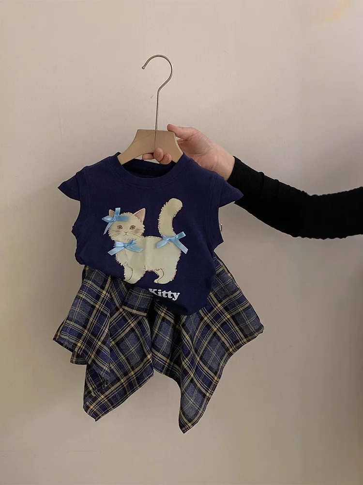 Summer 2025 New Sle Girls' Print Cartoon ort Sve Top And f Skirt with Bow Knot Irregular Hem Two-Piece Set
Summer 2025 New Sle Girls' Print Cartoon ort Sve Top And f Skirt with Bow Knot Irregular Hem Two-Piece Set