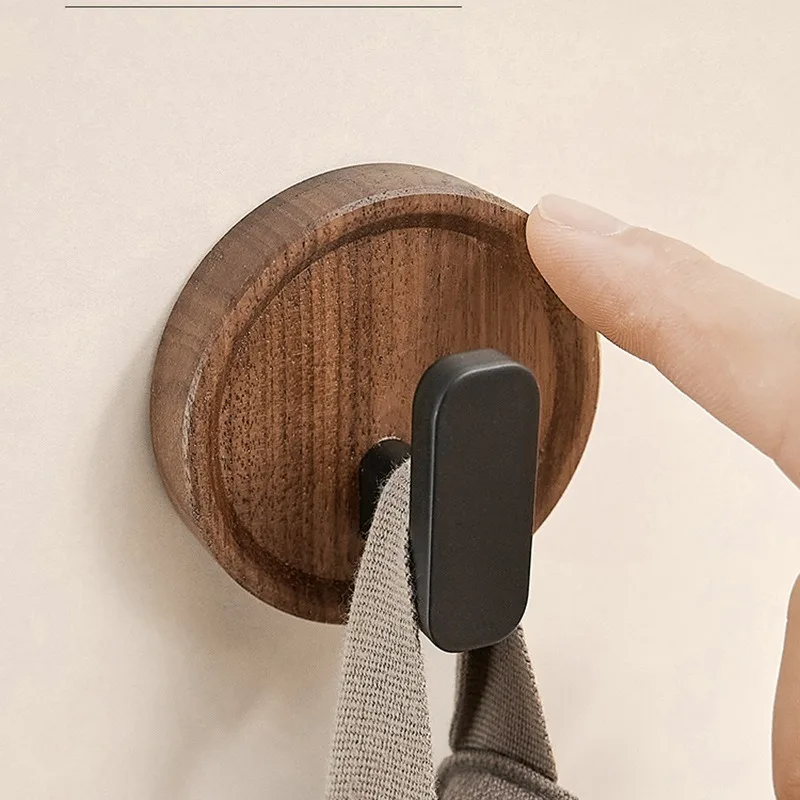 Одиночный крючок из орехового дерева, крючок из цельного дерева для ванной комнаты, прихожая, примерочная, крючок для пальто, подвесной халат для полотенец, ванной комнаты
Одиночный крючок из орехового дерева, крючок из цельного дерева для ванной комнаты, прихожая, примерочная, крючок для пальто, подвесной халат для полотенец, ванной комнаты