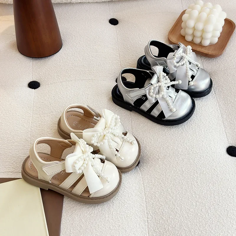 Children Sandals for Girls 2025 Summer New Fashion Korean Style Soft Bottom Anti-slippery Princess Beading Cut-outs Beach Shoes
Children Sandals for Girls 2025 Summer New Fashion Korean Style Soft Bottom Anti-slippery Princess Beading Cut-outs Beach Shoes
