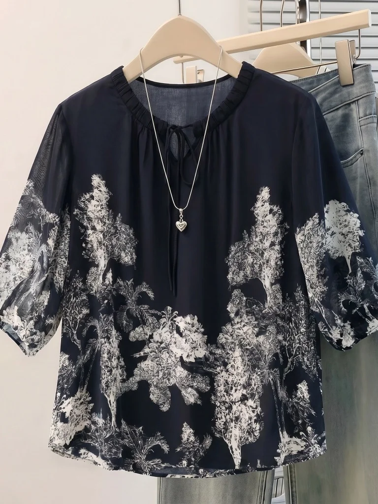 New Chinese Style Water-Media Painting Short-Sleeve Shirt Women's Summer 2026 Large Size Micro-Fat MM Chiffon Top
New Chinese Style Water-Media Painting Short-Sleeve Shirt Women's Summer 2026 Large Size Micro-Fat MM Chiffon Top