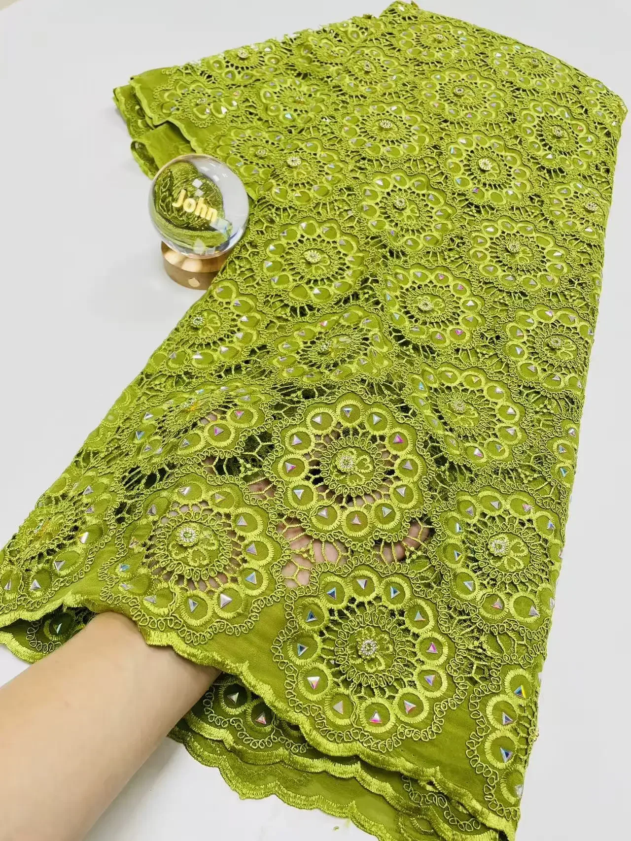 Nigerian Stoned Tulle Chiffon Material 2026 High-Quality Lace Fabric Embroidery African Net Cloth for Prom Dresses 5 Yards
Nigerian Stoned Tulle Chiffon Material 2026 High-Quality Lace Fabric Embroidery African Net Cloth for Prom Dresses 5 Yards