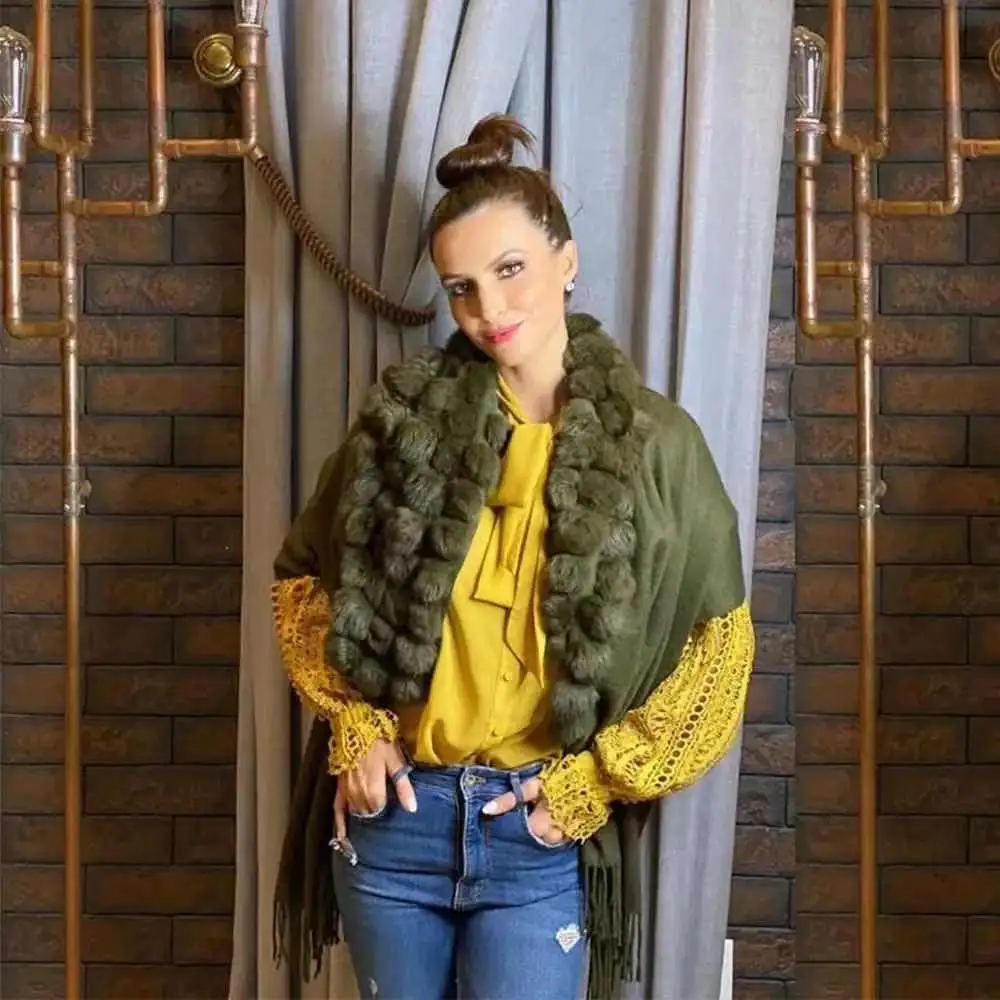 Jaxmonoy Real Fur Ball Wool Shawl 2026 Autumn Winter Fashion Fur Cape with Tassels Ladies Elegance Casaco Feminino New Arrival
Jaxmonoy Real Fur Ball Wool Shawl 2026 Autumn Winter Fashion Fur Cape with Tassels Ladies Elegance Casaco Feminino New Arrival