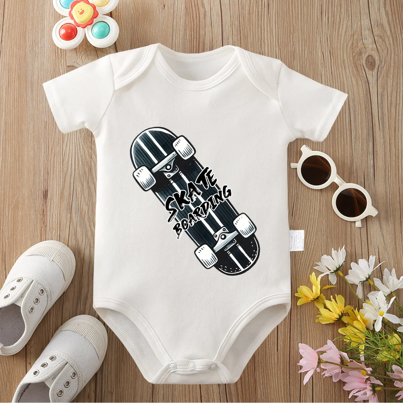 100% хлопок, крутой боди для скейтборда с изысканным принтом, удобный комбинезон для малышей, комбинезон для новорожденных от 0 до 12 месяцев
100% хлопок, крутой боди для скейтборда с изысканным принтом, удобный комбинезон для малышей, комбинезон для новорожденных от 0 до 12 месяцев