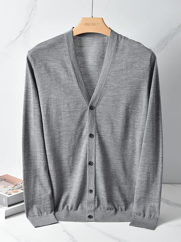 Мужской вязаный кардиган на пуговицах с V-образным вырезом, легкий повседневный однотонный топ на весну и осень, дышащий, удобный, стандартного кроя
Мужской вязаный кардиган на пуговицах с V-образным вырезом, легкий повседневный однотонный топ на весну и осень, дышащий, удобный, стандартного кроя