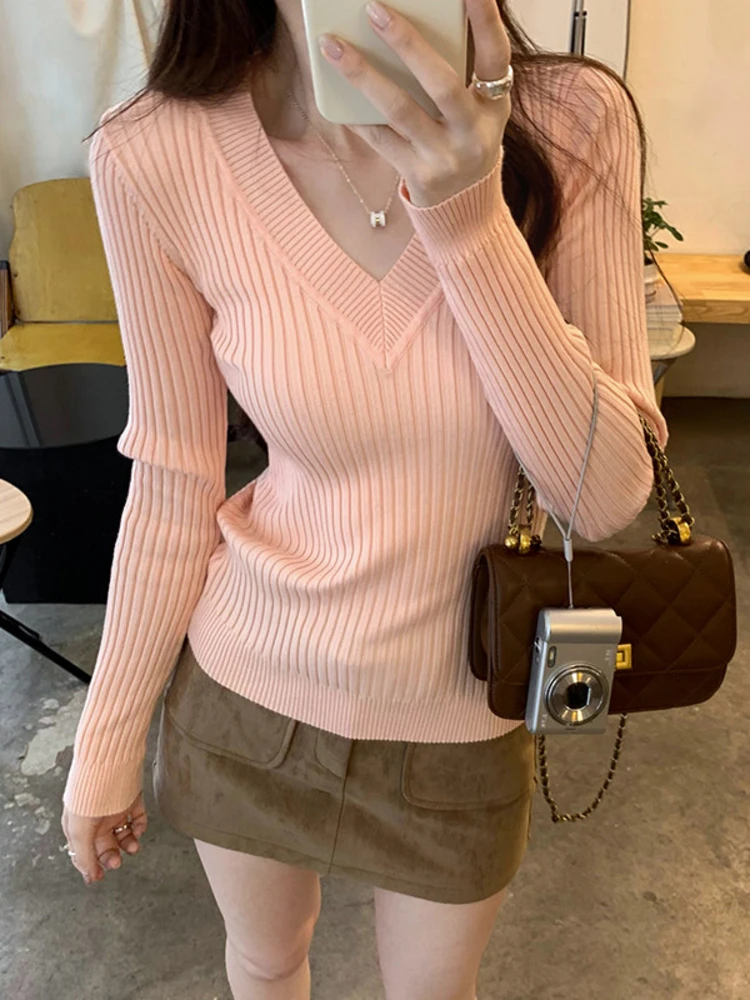 Pink Knitted Slim Fit V-Neck Top Women's Inner Wear Spring New Style High-End Feeling Can Be Worn outside Knitted Sweater
Pink Knitted Slim Fit V-Neck Top Women's Inner Wear Spring New Style High-End Feeling Can Be Worn outside Knitted Sweater