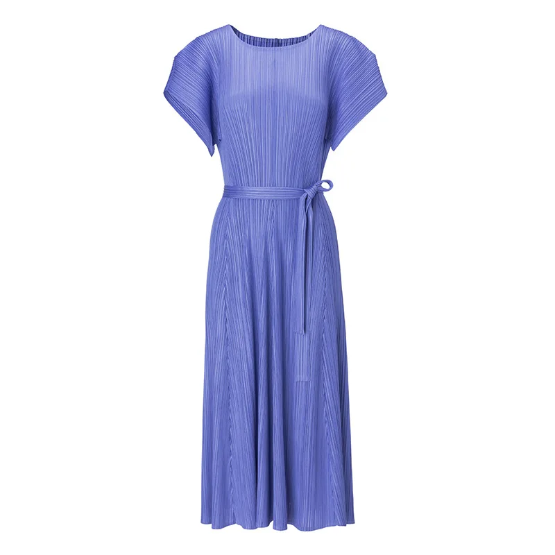 Chiffon 2025 Summer New Short-sleeved Crew Neck French Lace-up Pleated Dress Elegant Temperament Commuter Dress Elegant
Chiffon 2025 Summer New Short-sleeved Crew Neck French Lace-up Pleated Dress Elegant Temperament Commuter Dress Elegant