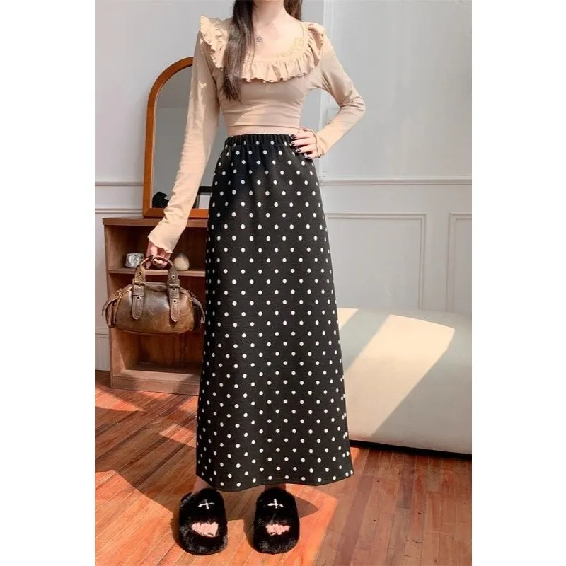 Женская осенне-зимняя одношаговая юбка в горошек с высокой талией и разрезом, утягивающая прямая юбка средней длины, облегающая бедра
Женская осенне-зимняя одношаговая юбка в горошек с высокой талией и разрезом, утягивающая прямая юбка средней длины, облегающая бедра