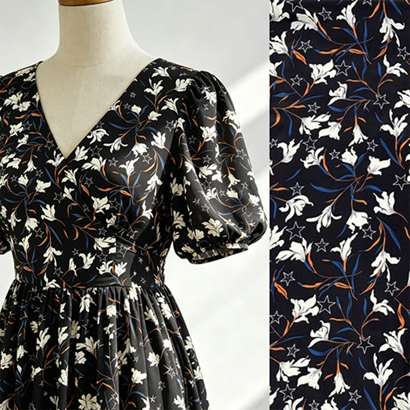1 meter 100% Mulberry Silk 16 momme Crepe Silk Fabric Black with White Floral Printed 140cm 55" wide by the yard XL445
1 meter 100% Mulberry Silk 16 momme Crepe Silk Fabric Black with White Floral Printed 140cm 55" wide by the yard XL445