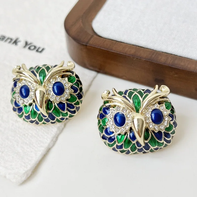 Luxury Retro Owl Painted Earrings for Women Elegant Enamel Animal Stud Earrings Fashion Party Daily Fine Jewelry Gift
Luxury Retro Owl Painted Earrings for Women Elegant Enamel Animal Stud Earrings Fashion Party Daily Fine Jewelry Gift